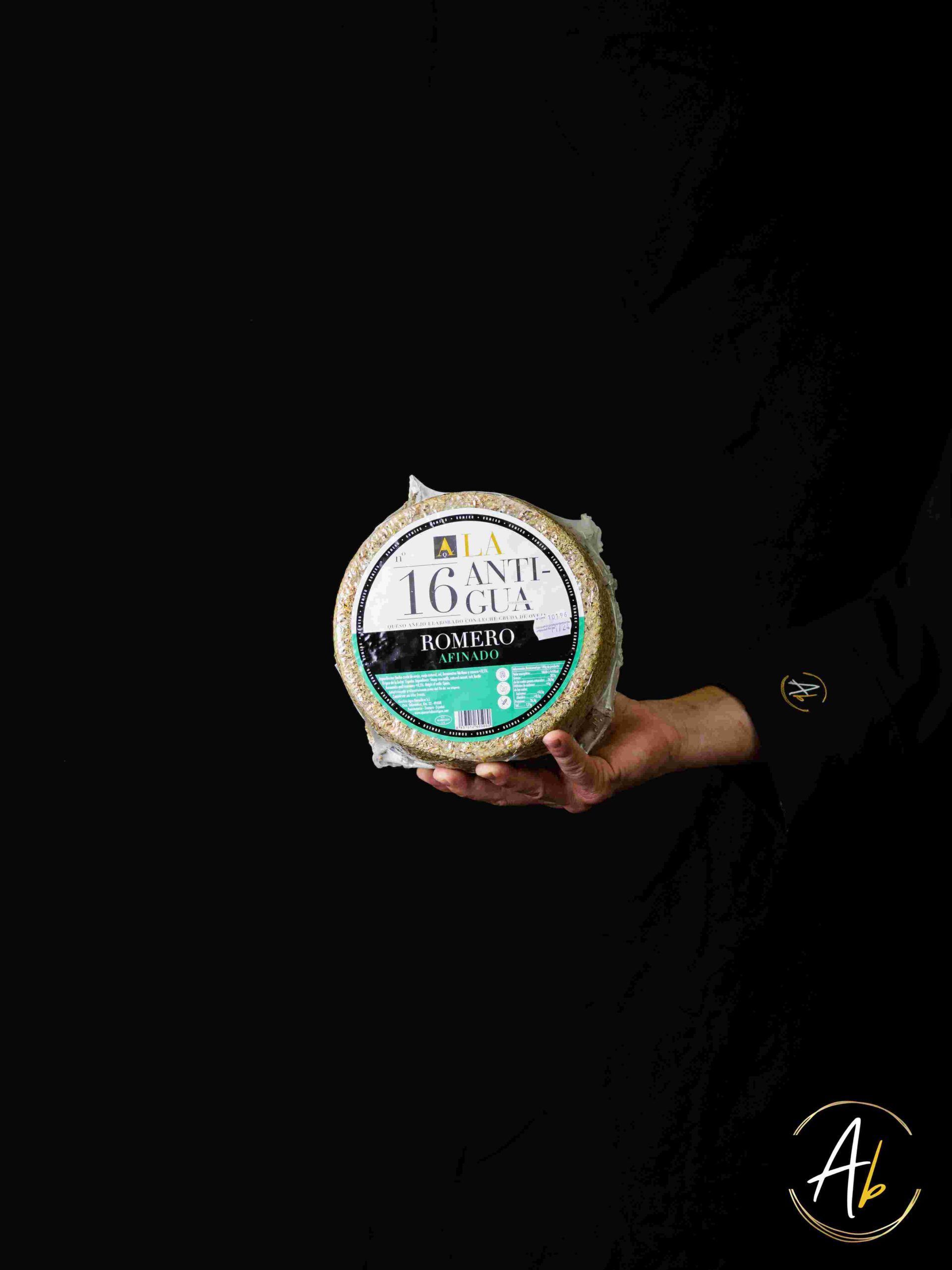 Queso de Romero La Antigua - Cuña de 200-250g